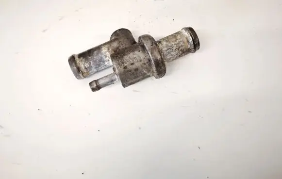 Volkswagen Golf II Engine coolant pipe/hose 191819911A