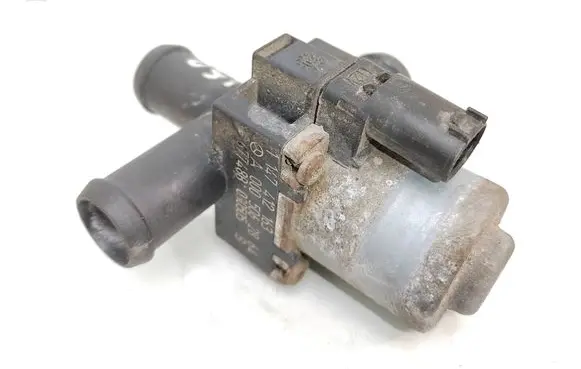 Mercedes-Benz E W211 Webasto circulation pump for autonomous heater A0005062864 67748B030505 1147412163