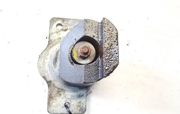 Renault Scenic II - Grand scenic II Engine mount bracket 