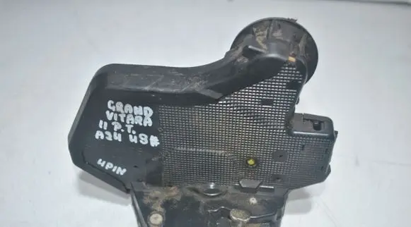 Suzuki Grand Vitara II Rear door lock