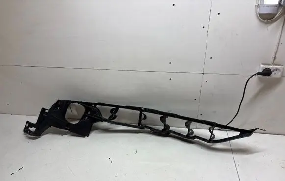 BMW X5 E70 Fender mounting bracket 10503410