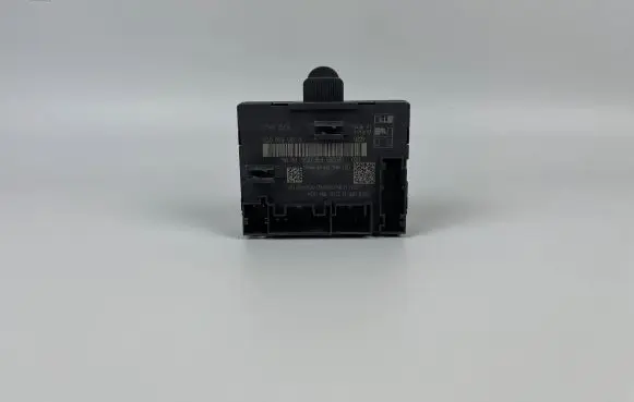 Volkswagen PASSAT B8 Door control unit/module 5Q0959592B 5Q0959592