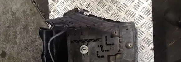 Land Rover Freelander 2 - LR2 Battery box tray 