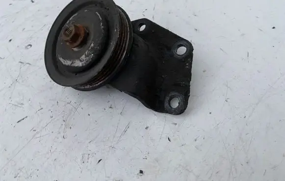 Nissan Pathfinder R51 Generator/alternator belt tensioner