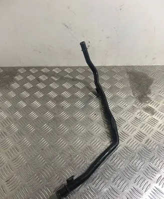 Volkswagen PASSAT B6 Engine coolant pipe/hose 5N0121070F