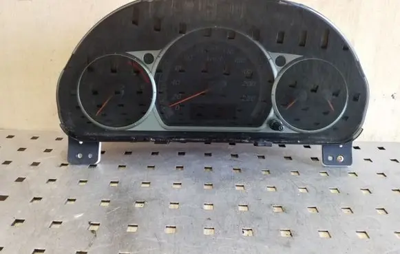 Honda CR-V Speedometer (instrument cluster) HR0333105