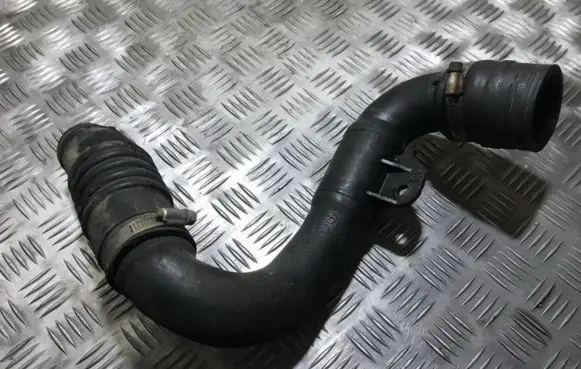 Mazda 626 Intercooler hose/pipe rf2a13331