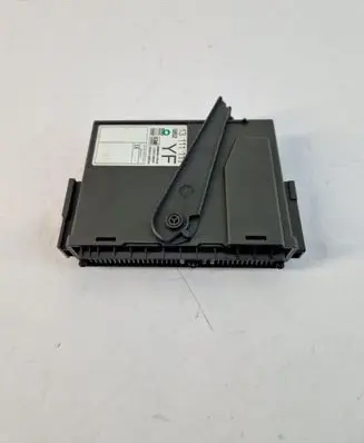 Opel Combo C Comfort/convenience module 13111111