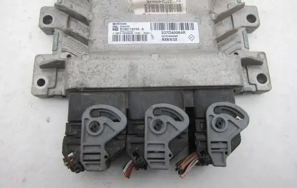Renault Kangoo I Engine control unit/module 237D40064R S180119105A