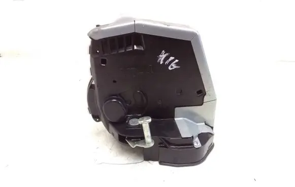 Toyota Prius (XW50) Rear door lock