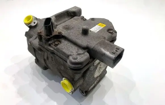 Toyota Auris E180 Air conditioning (A/C) compressor (pump) 0422001330