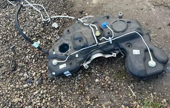 Mercedes-Benz GLE W167 Fuel tank A1674705105