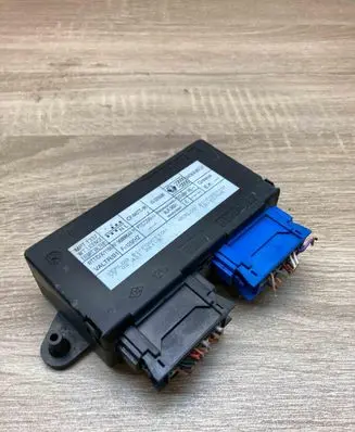 Renault Laguna I Comfort/convenience module 73847257C 7700421261B WithPlug