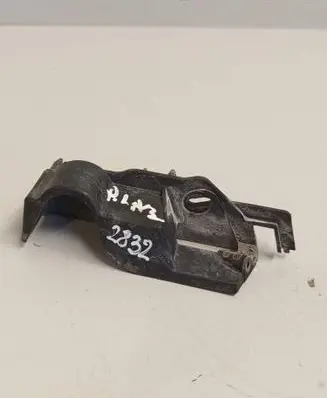 Audi A4 S4 B8 8K Front bumper mounting bracket 8K0807284H