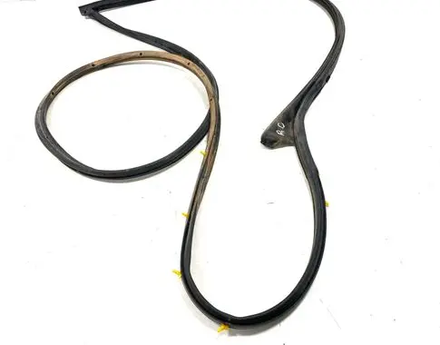 KIA Sorento Front door rubber seal