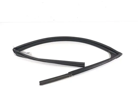 Mazda 2 Front door rubber seal