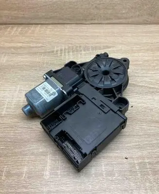 Volkswagen Jetta VI Front door window regulator motor 3C0959792C 3AA959702A