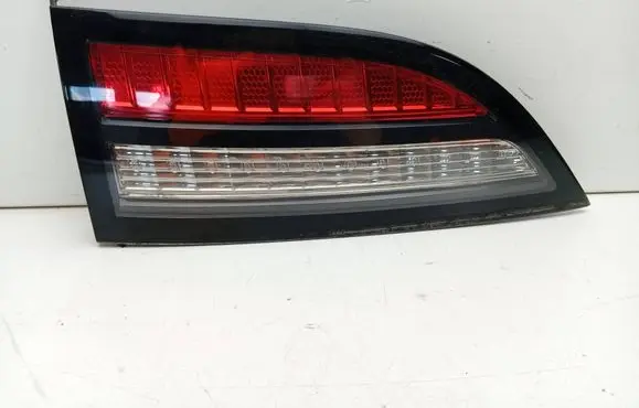 Opel Ampera Tailgate rear/tail lights 22900156