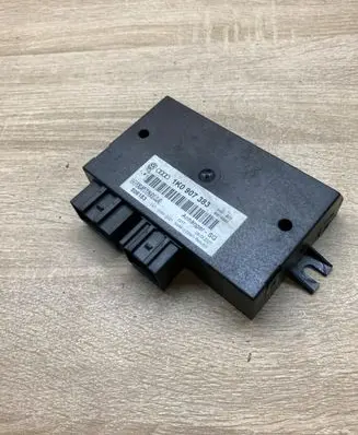 Volkswagen PASSAT B6 Tow bar trailer control unit/module 1K0907383