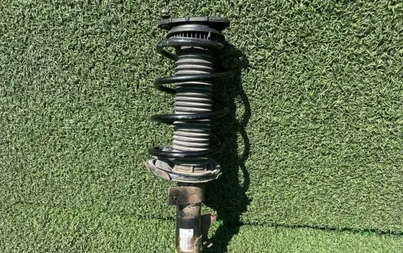 Volvo S40 Front shock absorber/damper 824903008 31277590