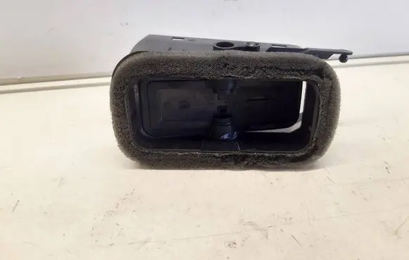 Volkswagen Tiguan Dash center air vent grill 5M0819357