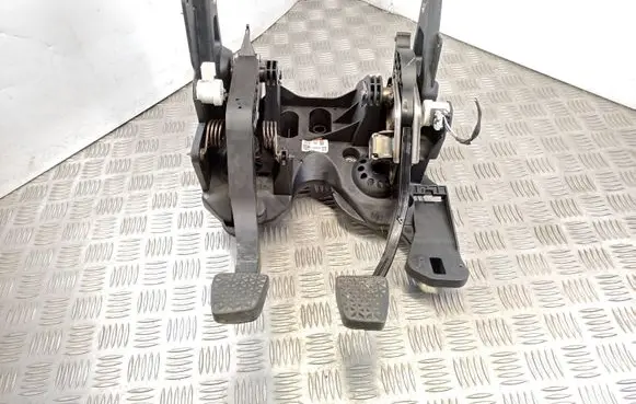 Opel Astra K Pedal assembly 39094153 0478