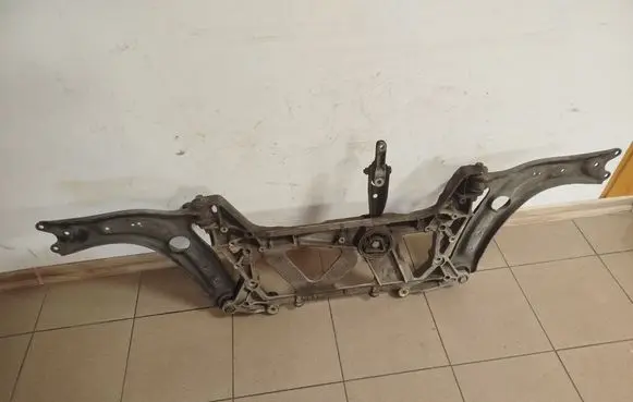 Volkswagen PASSAT B8 Front subframe 3Q0199369E 0772610