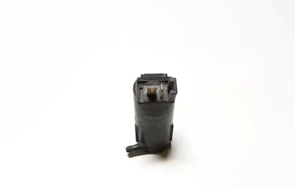 Suzuki Grand Vitara I Windscreen/windshield washer pump 0602101480