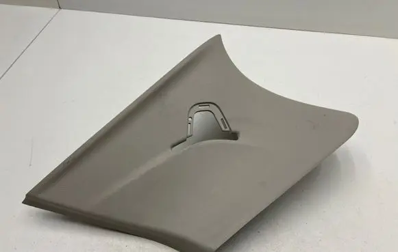 Chrysler Pacifica (D)pillar trim (top) 8174850 837237