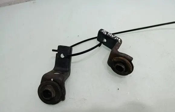 Radiator mount bracket