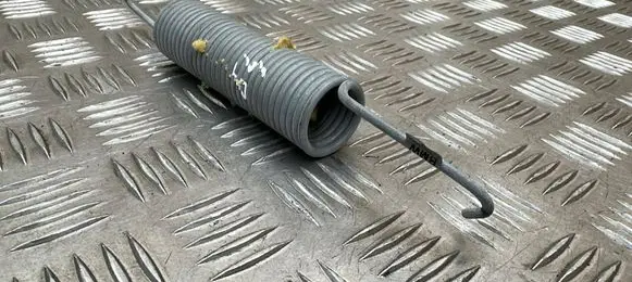Tailgate/trunk/boot tension spring