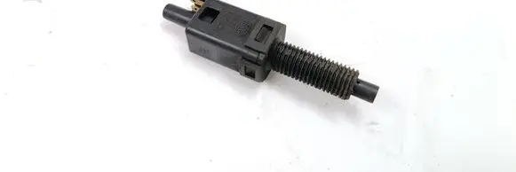 Volkswagen PASSAT B5 Brake pedal sensor switch 811907343B