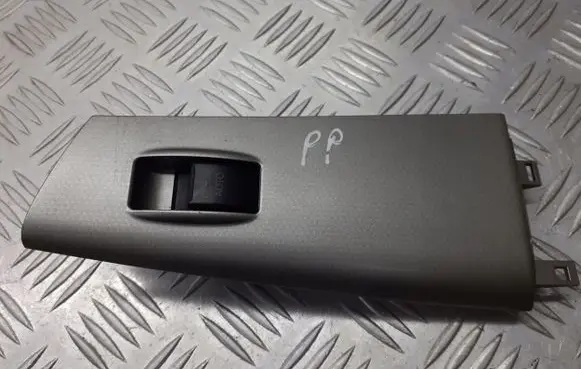 Toyota Corolla E120 E130 Quarter vent window switch 84801-02341