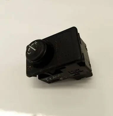 Nissan Almera Tino Wing mirror switch 