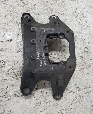 Audi A4 S4 B8 8K Engine mounting bracket 8K0399263