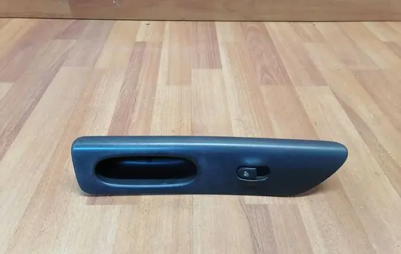 Renault Espace III Front door interior handle trim 7700876395 7701708153