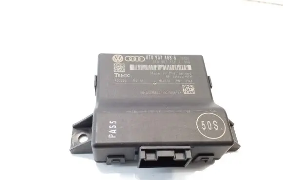 Audi A4 S4 B8 8K Gateway control module 8T0907468S