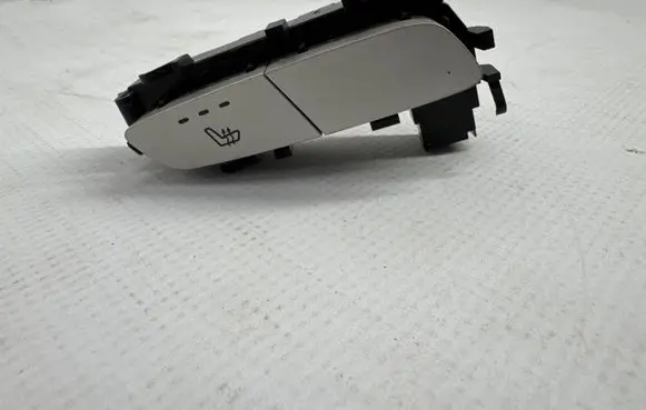 Mercedes-Benz E W213 Seat heating switch A2139050204 HW144300 13677305