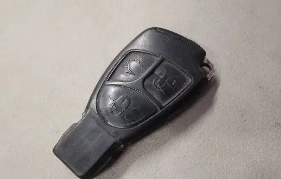 Mercedes-Benz C W203 Ignition key/card 
