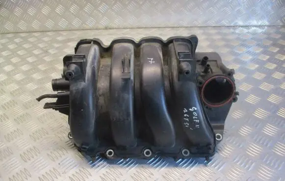 Volkswagen Golf V Intake manifold
