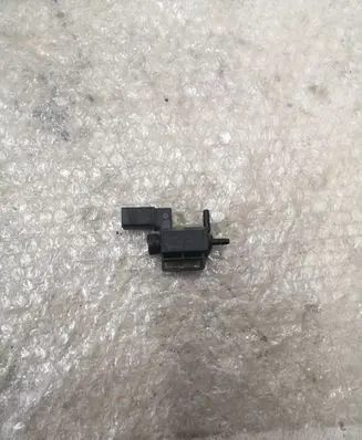 Audi A6 C7 Turbo solenoid valve 037906283