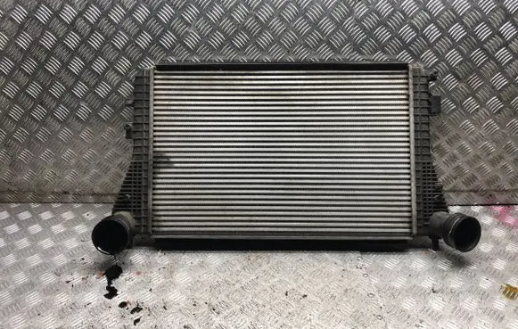 Volkswagen Golf V Intercooler radiator 1K0145803L