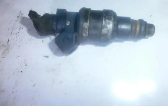 Peugeot 406 Fuel injector 0280150446