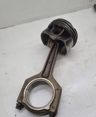 BMW 5 F10 F11 Piston 8606459