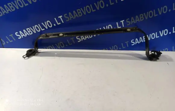 Fuel tank mounting bracket