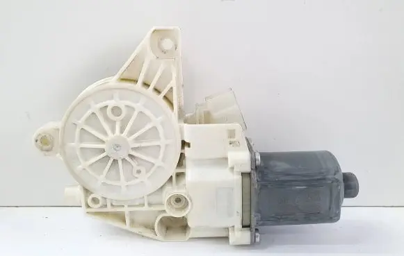 Mercedes-Benz Vito Viano W447 Front door window regulator motor A4479063600