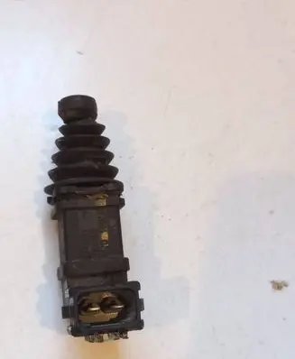 Volkswagen Golf III Brake pedal sensor switch 191953236
