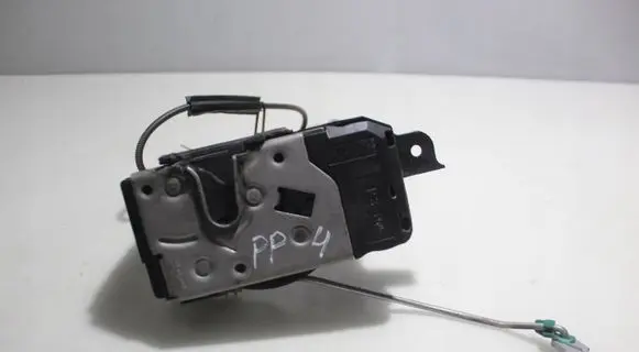 Opel Astra H Front door lock 