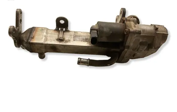 Volvo XC90 EGR valve cooler 30637142 022302 D2689