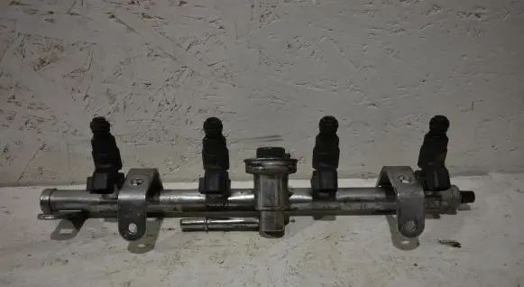 Mini One - Cooper R50 - 53 Fuel injectors set 04891192AA 04777859AC